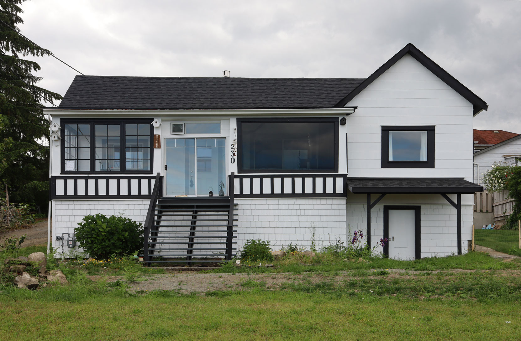 230 2nd Avenue, built in 1910.